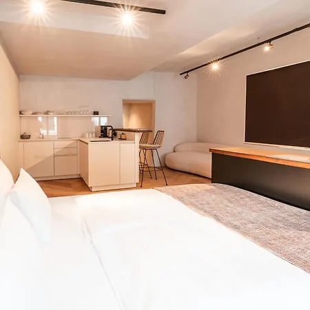 Apartmanhotel H5 Grauer Baer & 4*