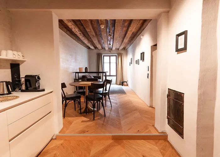 H5 Grauer Baer & מלון דירות 4*