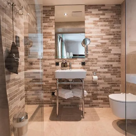 H5 Grauer Baer & Apartahotel Innsbruck