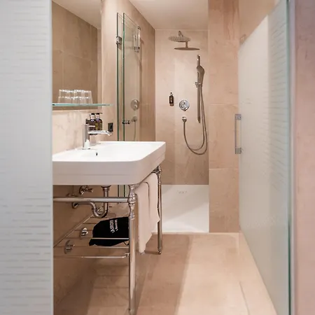 H5 Grauer Baer & 因斯布鲁克