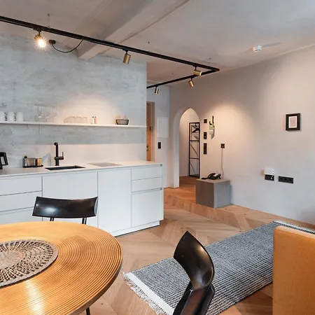 H5 Grauer Baer & 4* Innsbruck