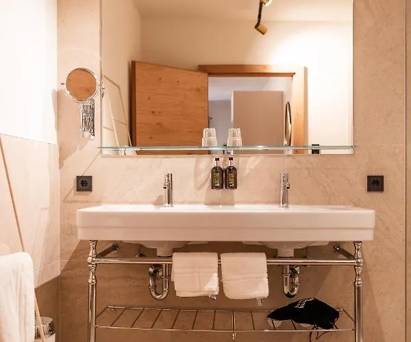 H5 Grauer Baer & 4* Innsbruck