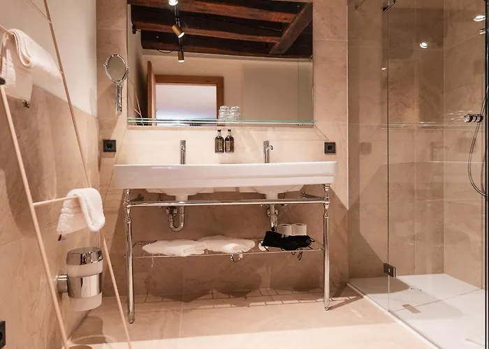 H5 Grauer Baer & Aparthotel Innsbruck