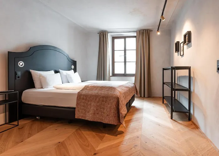 H5 Grauer Baer & Ίνσμπρουκ