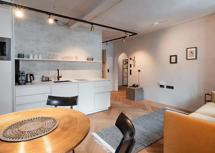 H5 Grauer Baer & 4* Інсбрук