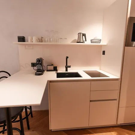 H5 Grauer Baer & Инсбрук