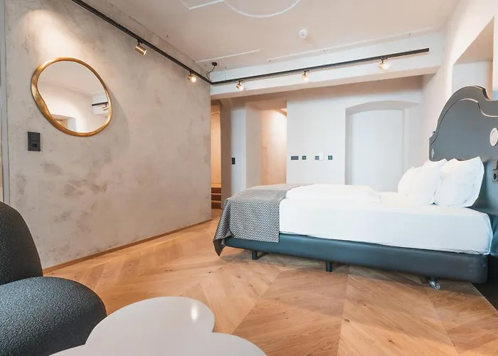 H5 Grauer Baer & Инсбрук