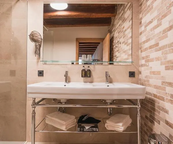 H5 Grauer Baer & Апарт-отель 4*